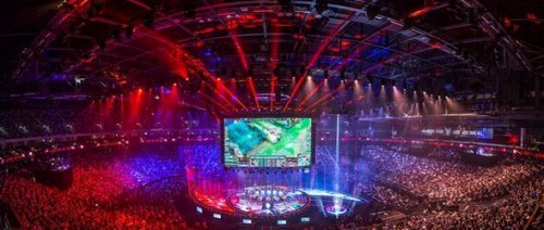 首球内角伸 首球内角伸