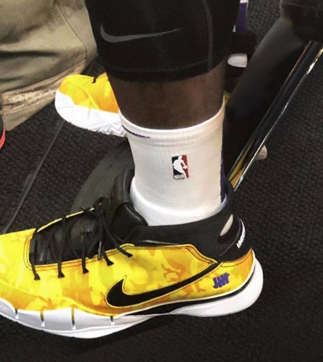 投篮出手瞬 投篮出手瞬